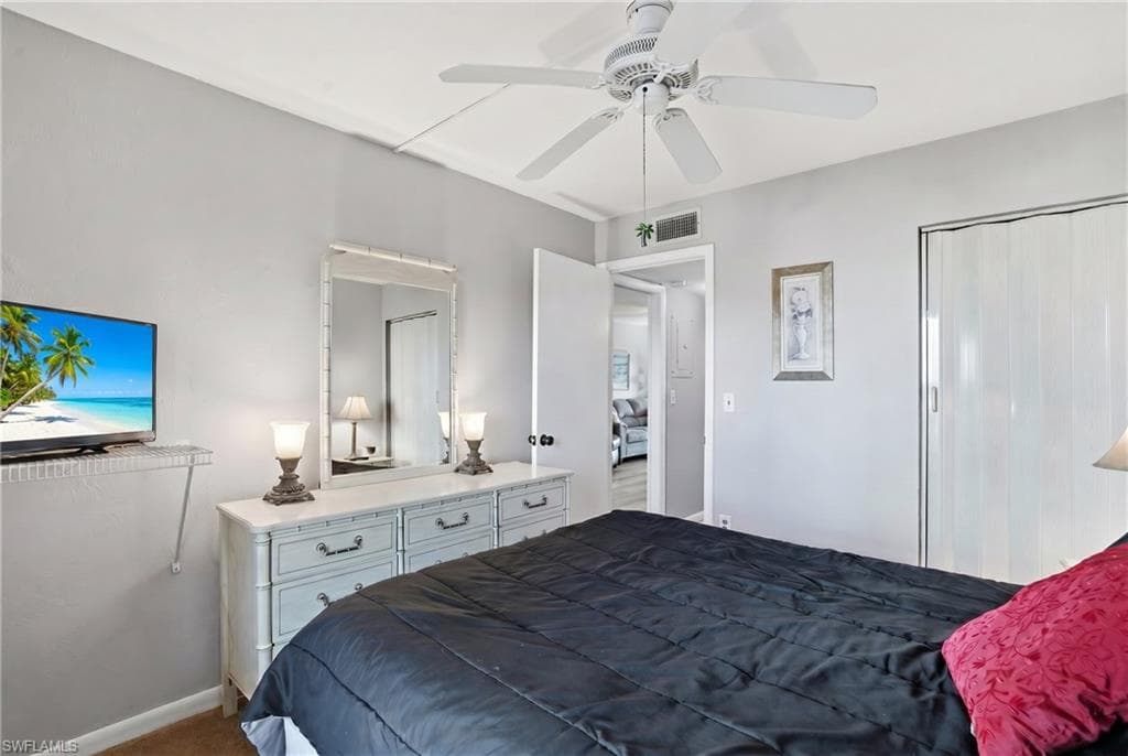 6893 Estero BLVD 423-17