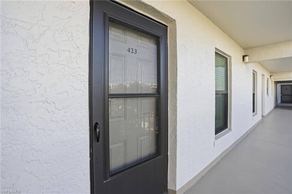 6893 Estero BLVD 423-28