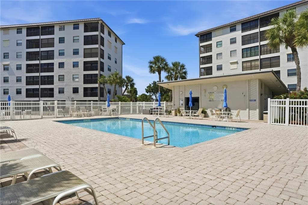 6893 Estero BLVD 423-3