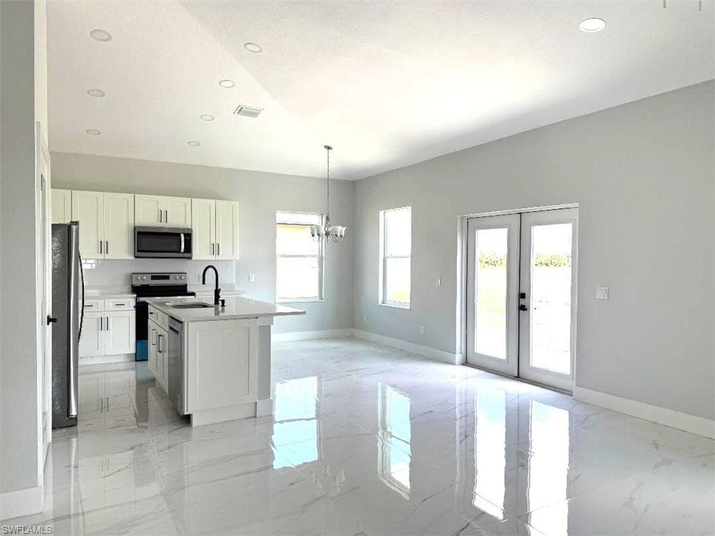 115 Lansing CIR-8