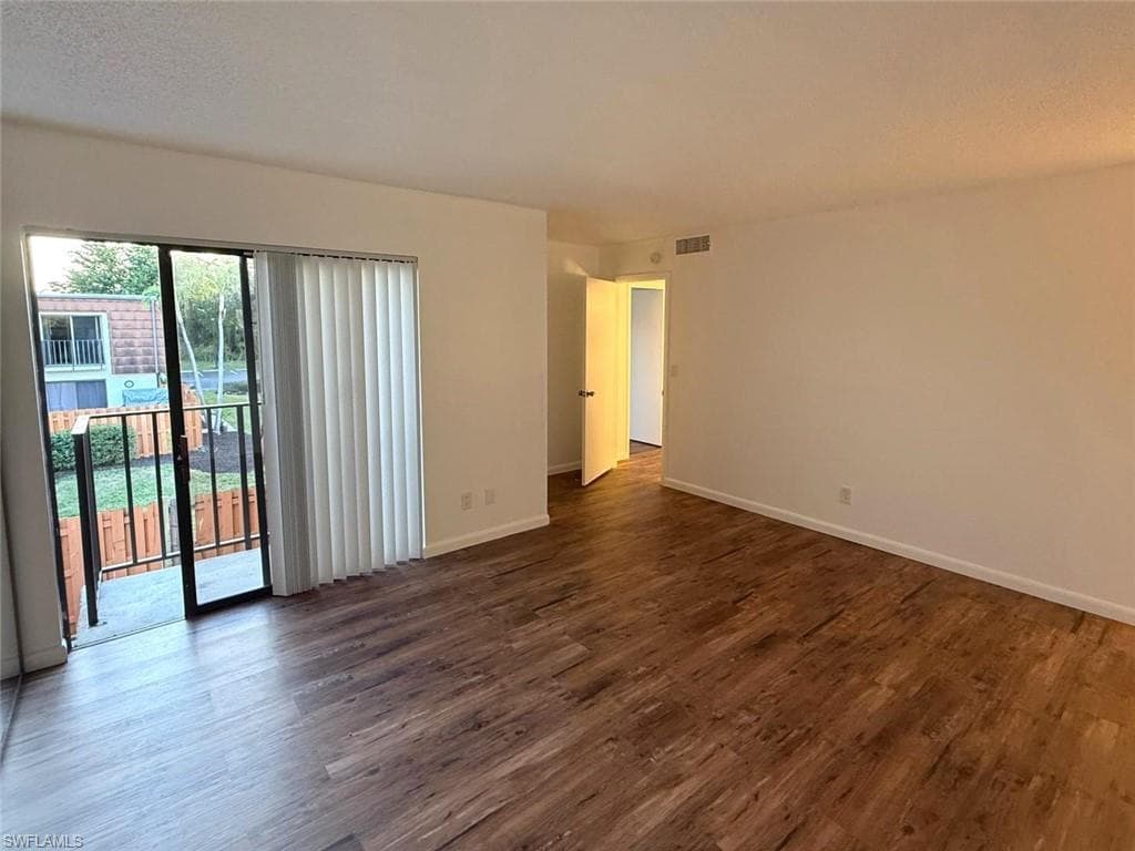 1406 Park Shore CIR 3-8