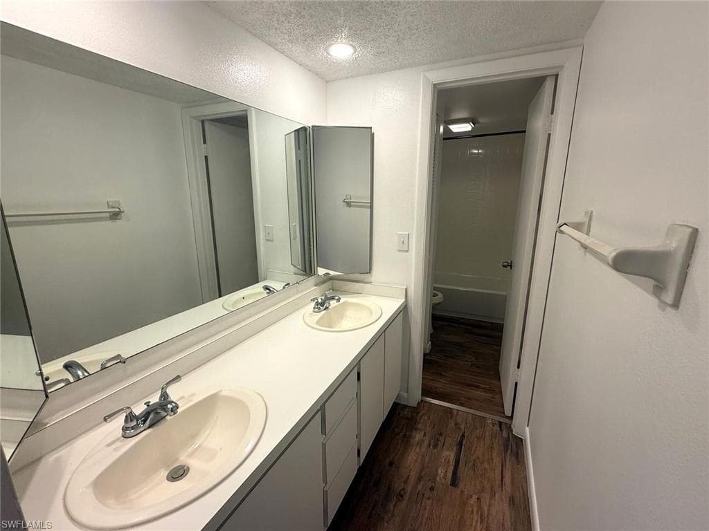1406 Park Shore CIR 3-10
