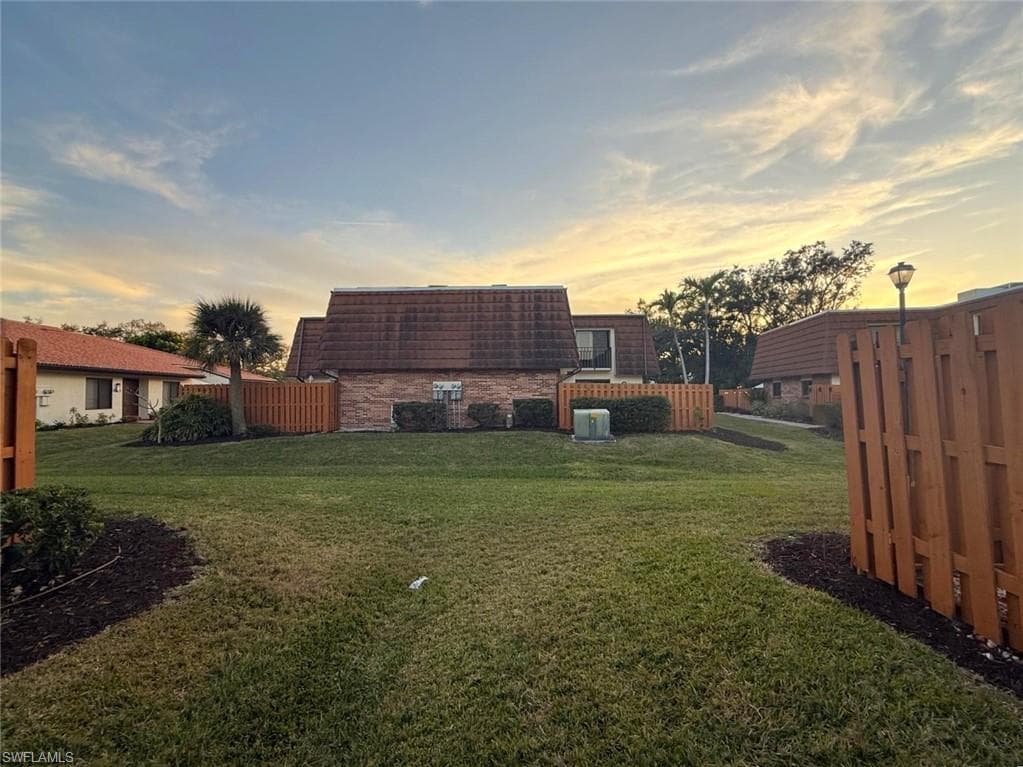 1406 Park Shore CIR 3-20