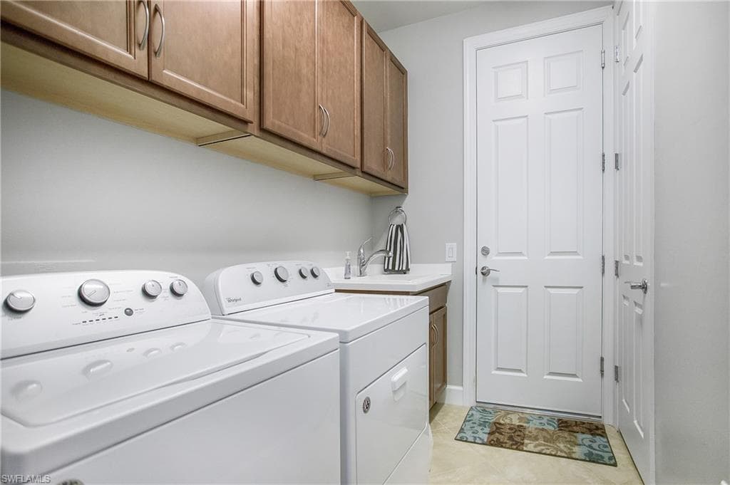 7674 Jacaranda LN-16