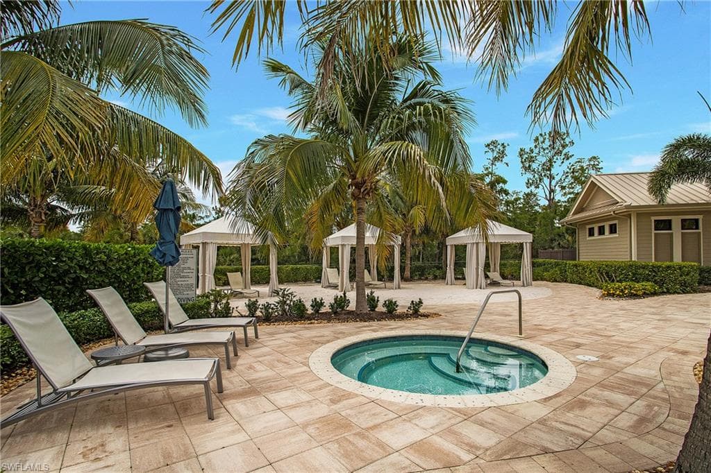 7674 Jacaranda LN-35