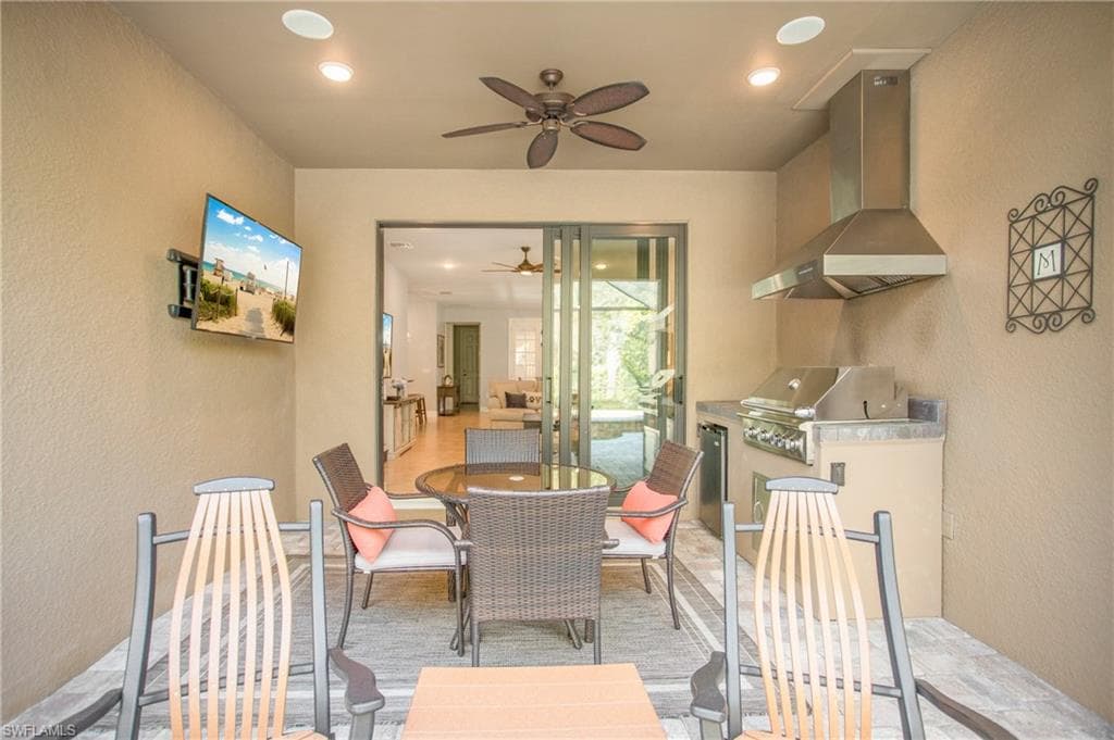 7674 Jacaranda LN-20