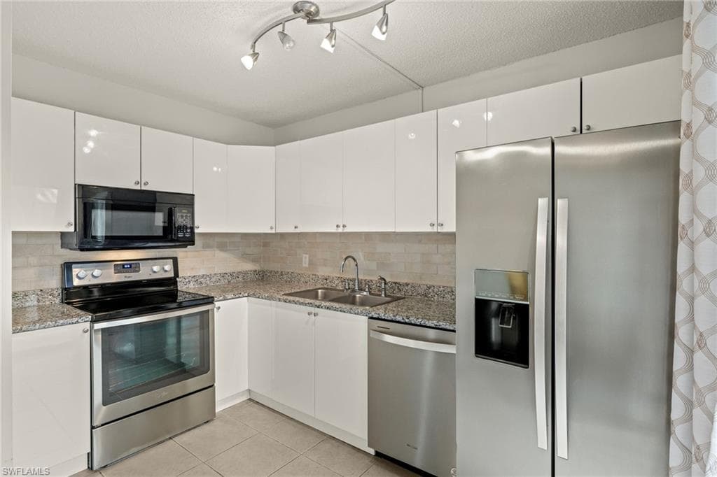 1520 Park Meadows DR 1-12