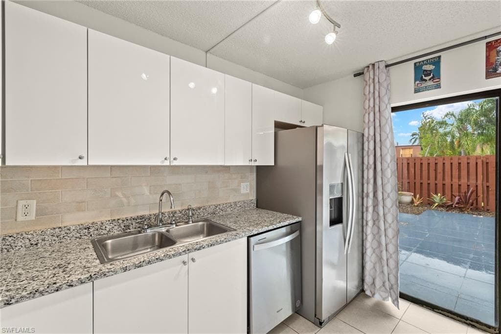 1520 Park Meadows DR 1-13
