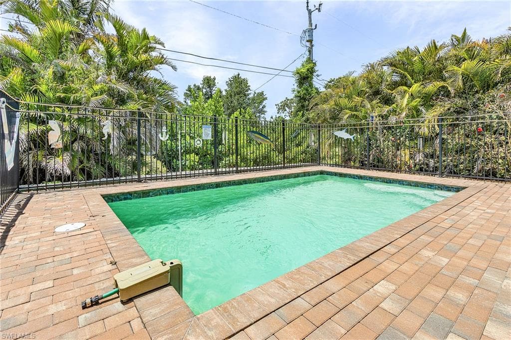 5839 Bonita RD-22