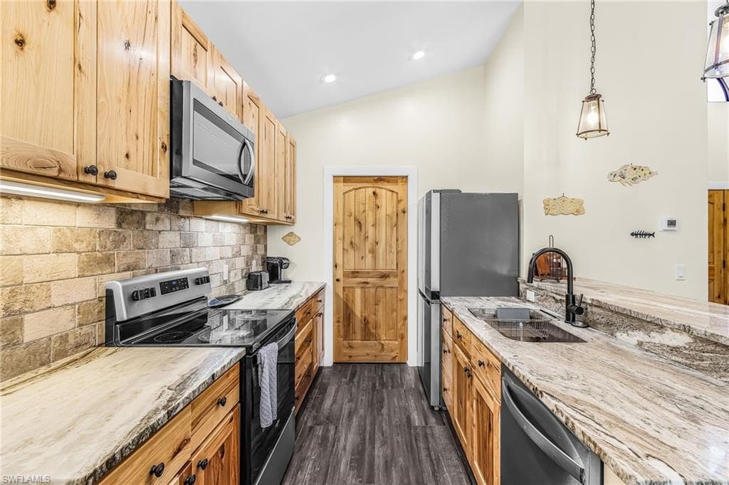 5839 Bonita RD-6