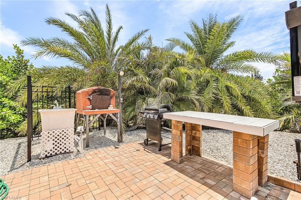 5839 Bonita RD-23