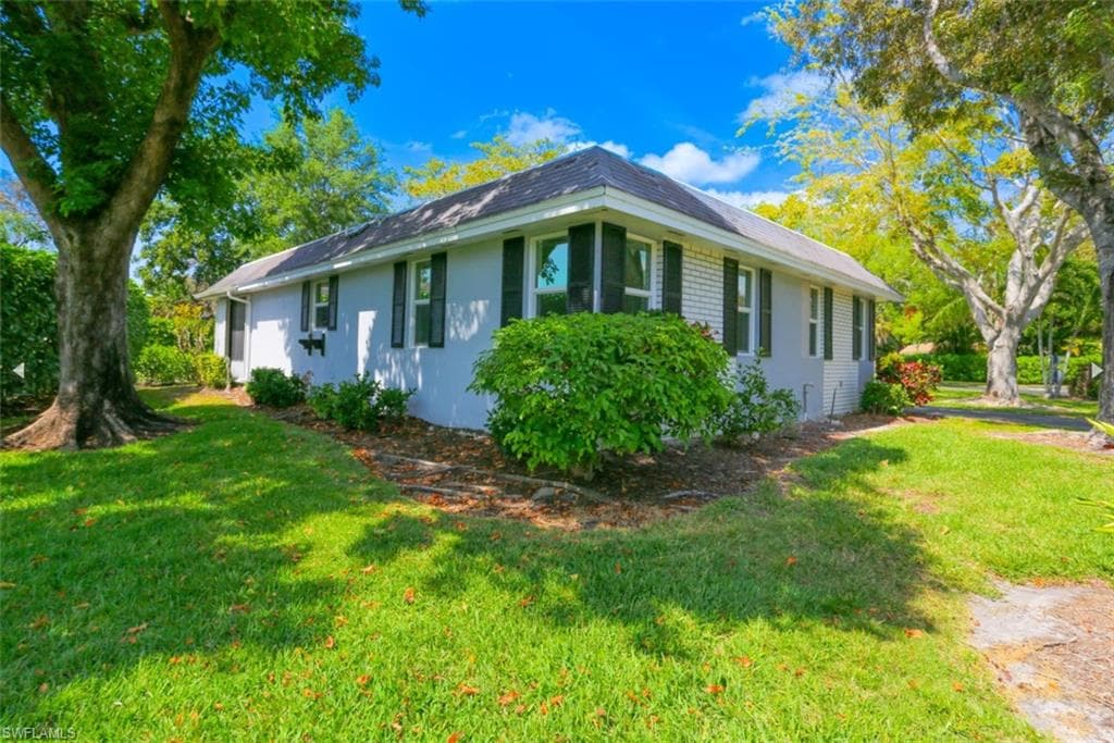 225 Georgetown BLVD-1
