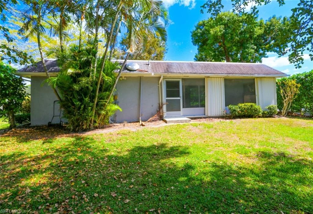 225 Georgetown BLVD-8