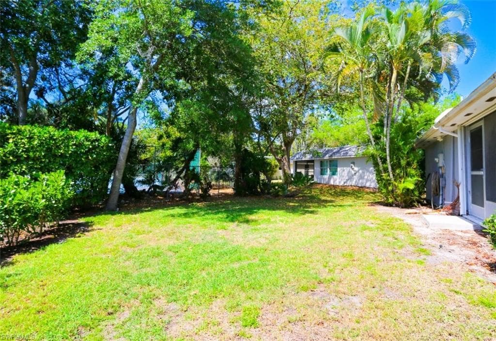 225 Georgetown BLVD-9