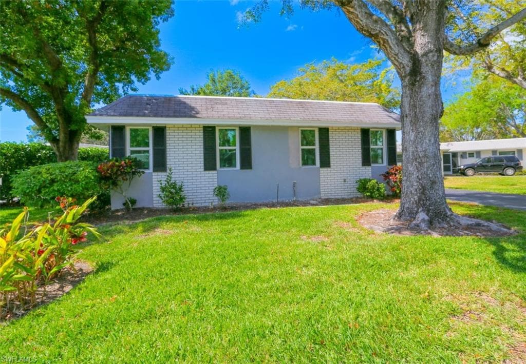 225 Georgetown BLVD-10