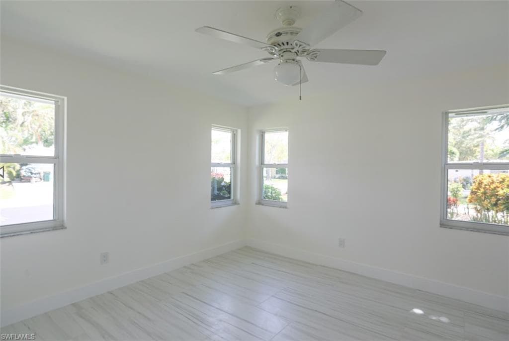 225 Georgetown BLVD-30