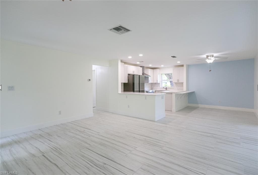 225 Georgetown BLVD-20