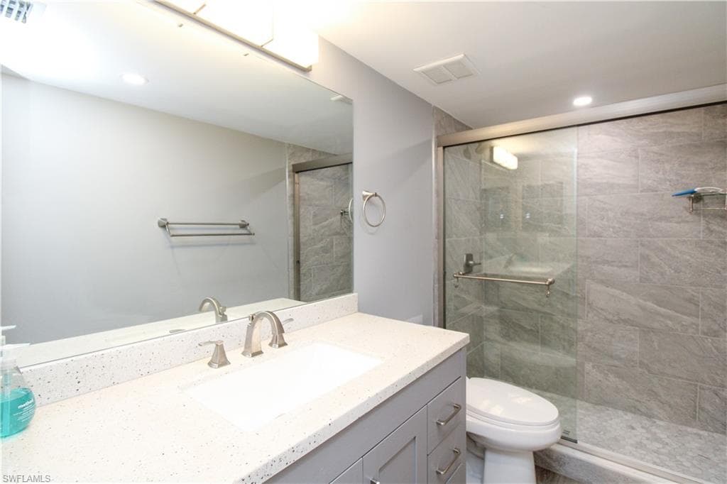 600 Valley Stream DR F9-42
