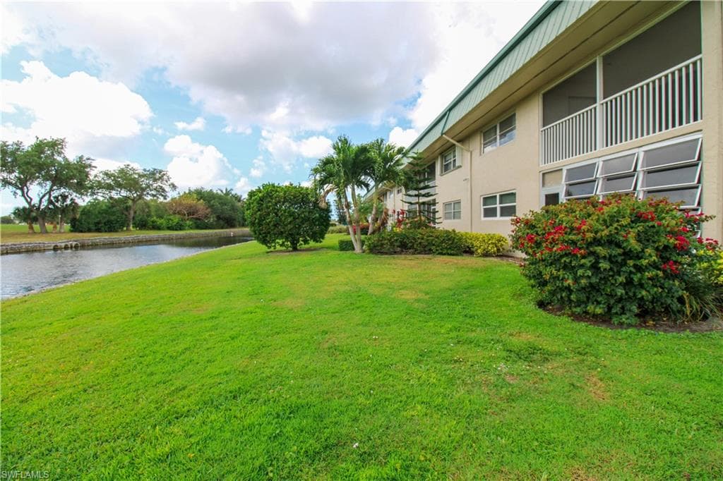 600 Valley Stream DR F9-44