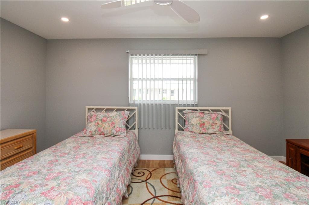 600 Valley Stream DR F9-36