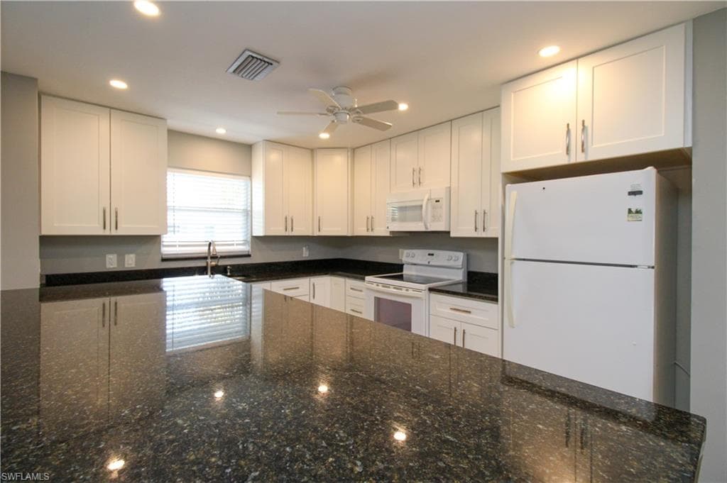 600 Valley Stream DR F9-18