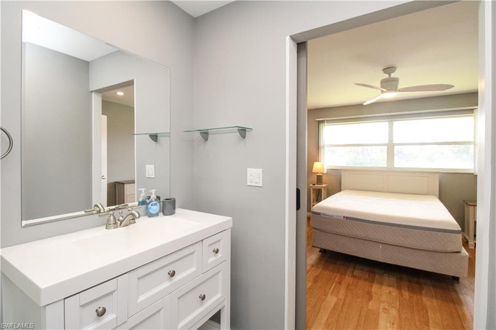 600 Valley Stream DR F9-34