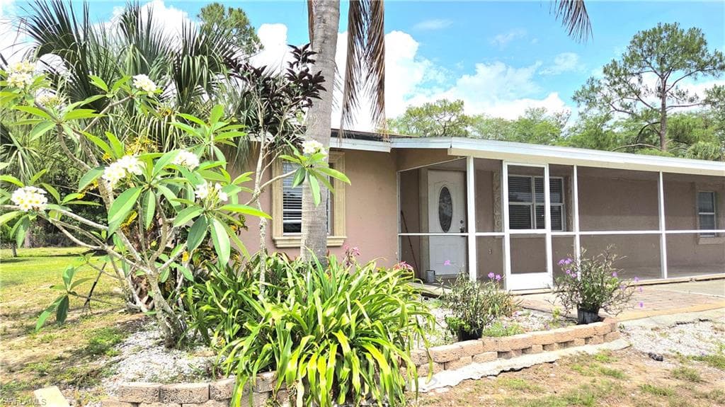 5529 Hardee ST-13
