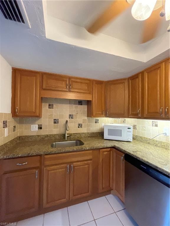 3704 Broadway 318-8