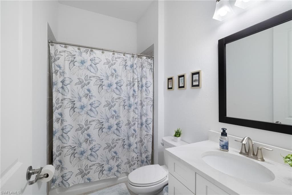 13682 Blue Bay CIR-26