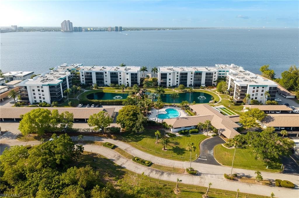 3490 N Key DR 209-27