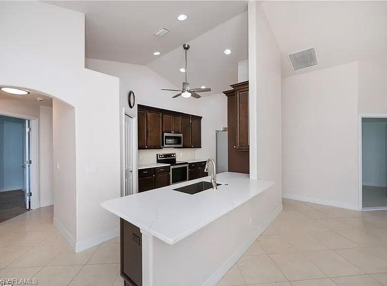 4607 SW 14th AVE-16