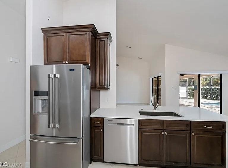 4607 SW 14th AVE-19