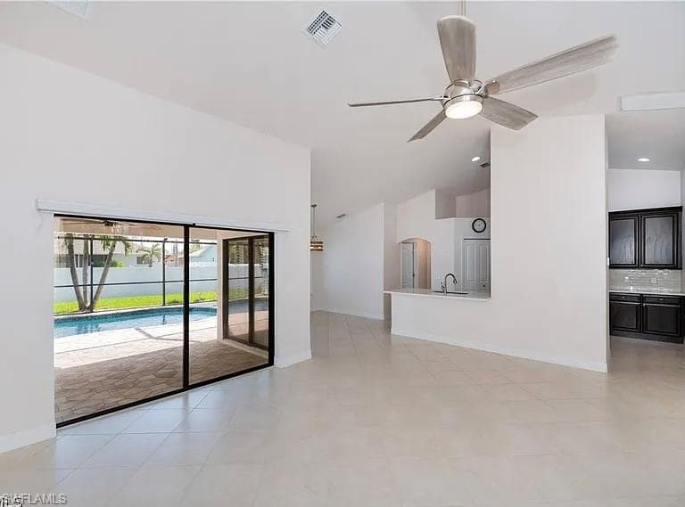 4607 SW 14th AVE-13