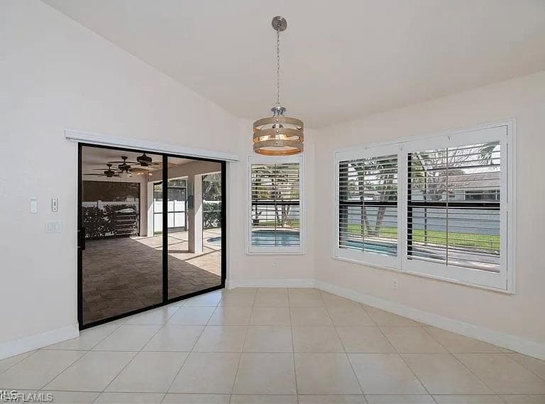 4607 SW 14th AVE-17