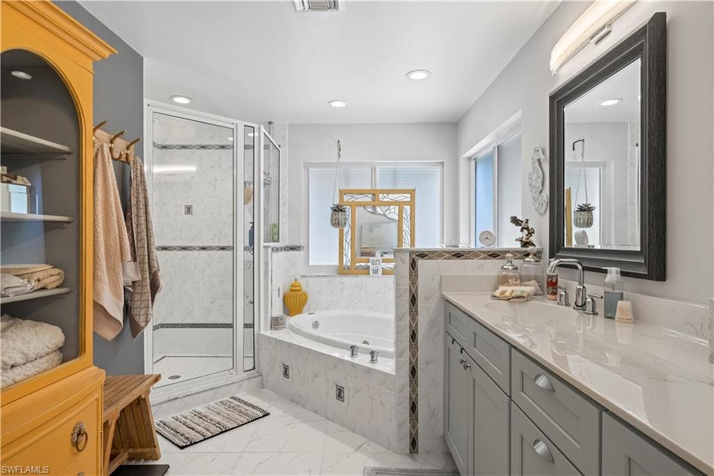 485 Peachtree RD-11