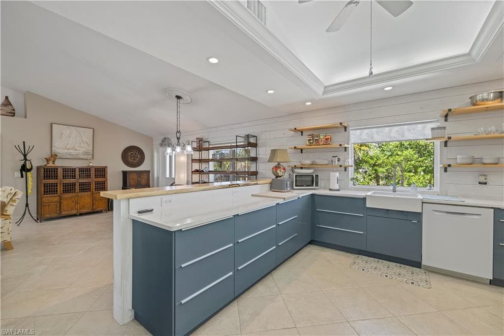 485 Peachtree RD-3