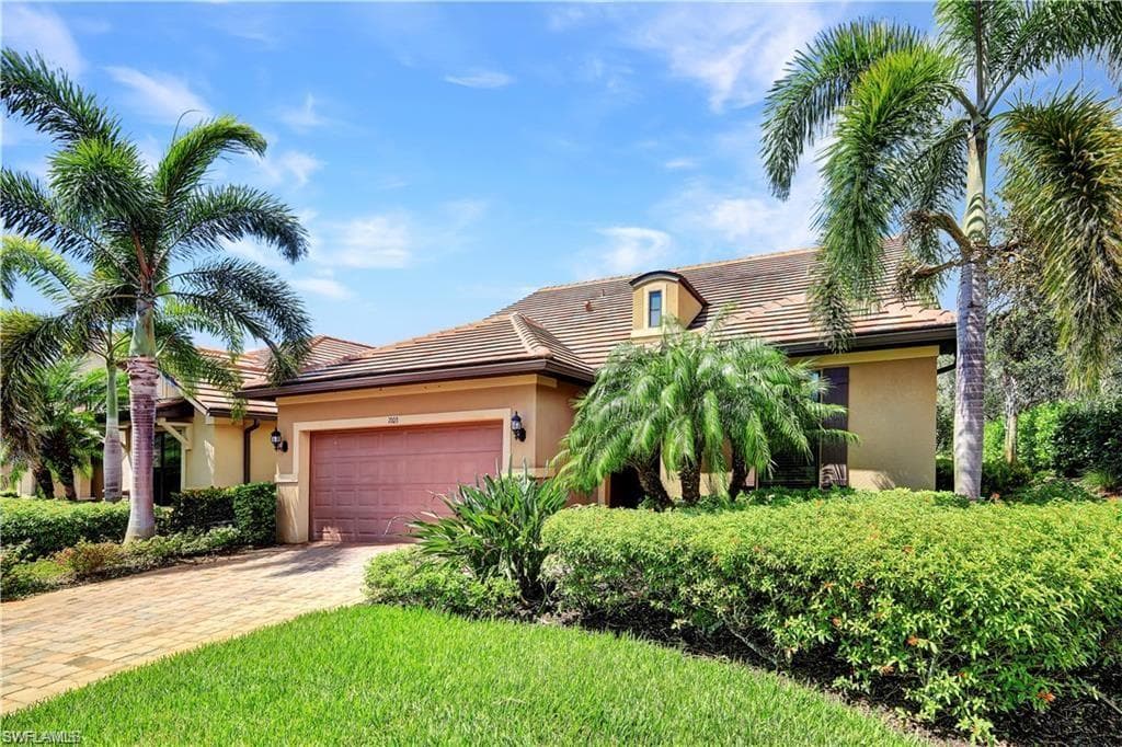 7103 Lily WAY-40