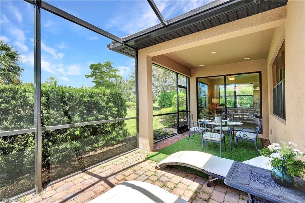 7103 Lily WAY-17