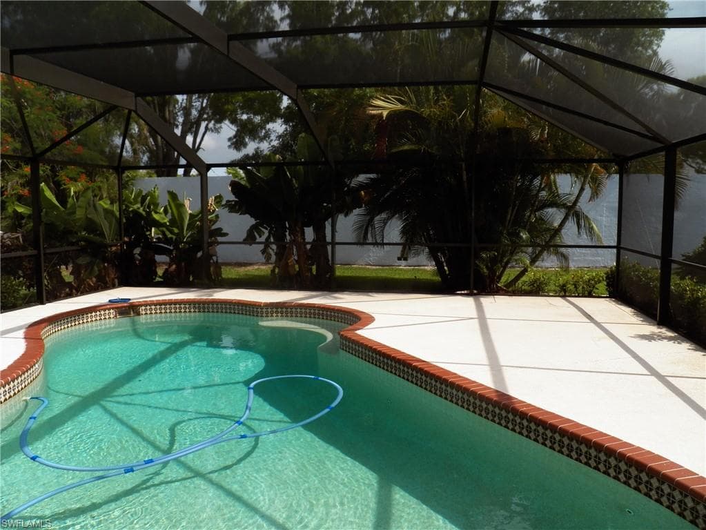 1768 Coral Point DR-27