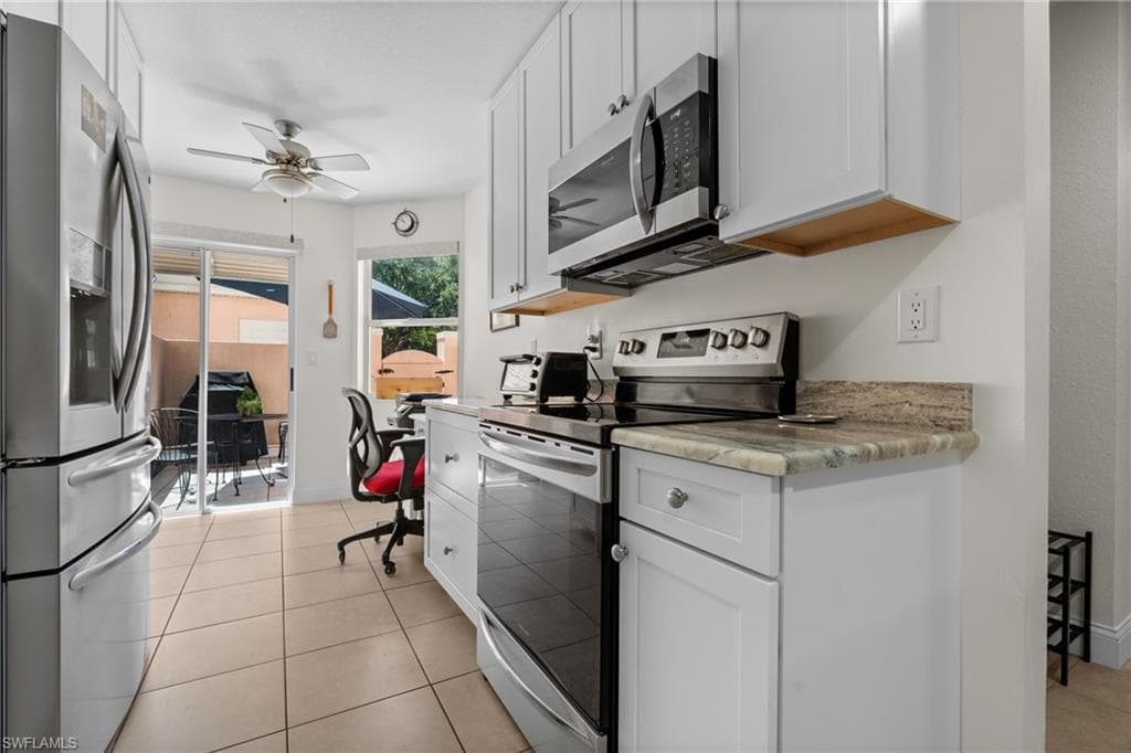 732 Woodshire LN I5-16