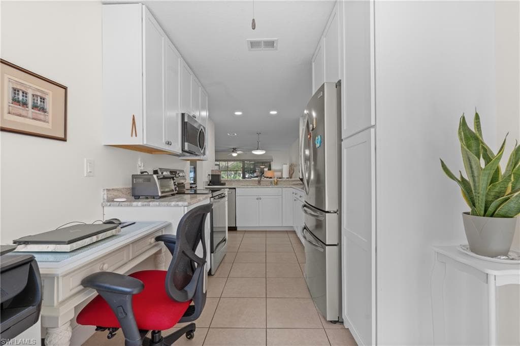 732 Woodshire LN I5-14