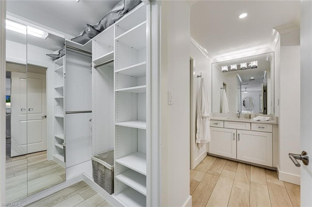 225 5th AVE S 104-16