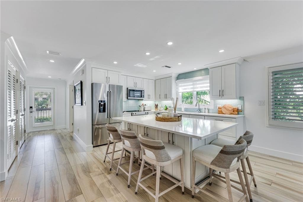 225 5th AVE S 104-7