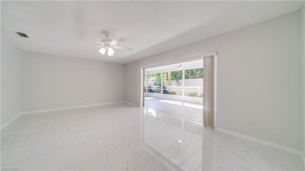 5657 Eichen CIR E-6