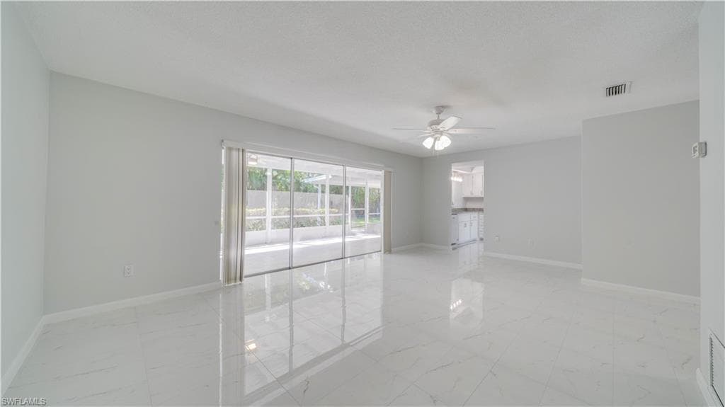 5657 Eichen CIR E-8