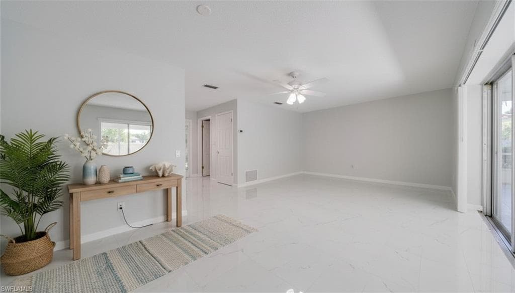5657 Eichen CIR E-9