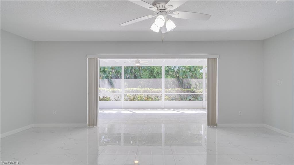 5657 Eichen CIR E-7