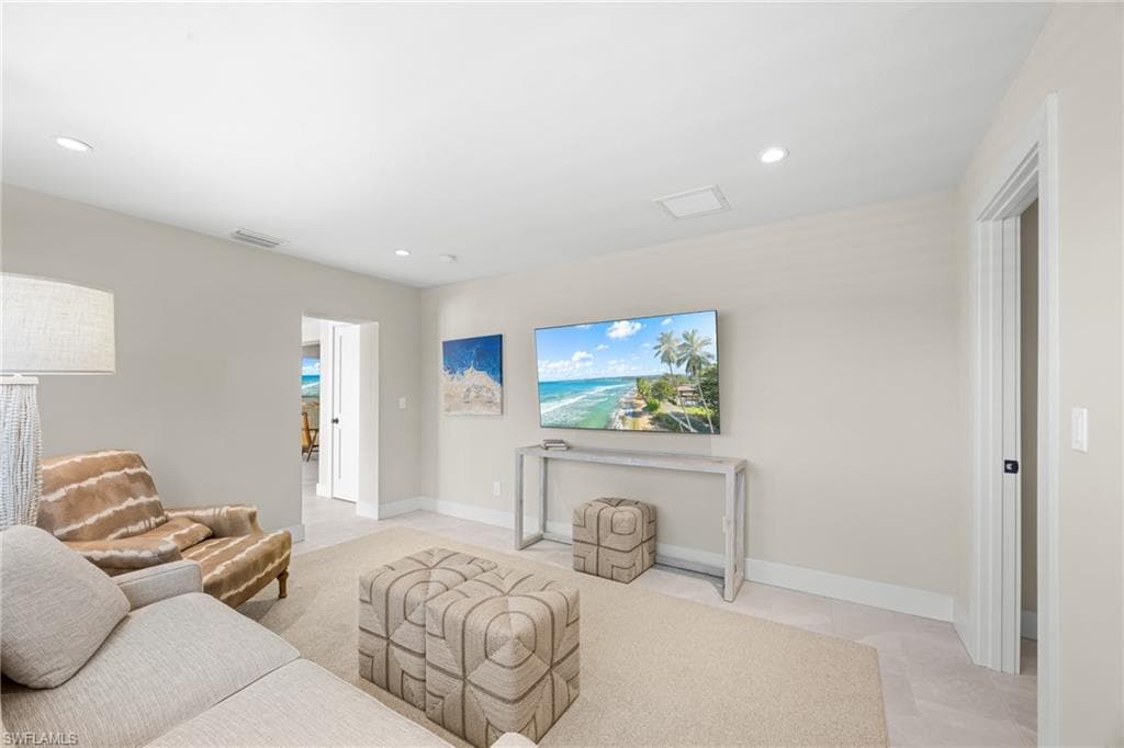 283 Palm Lake DR-15