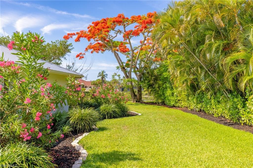 283 Palm Lake DR-9