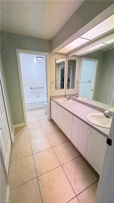 28 Cosmopolitan DR 13-9